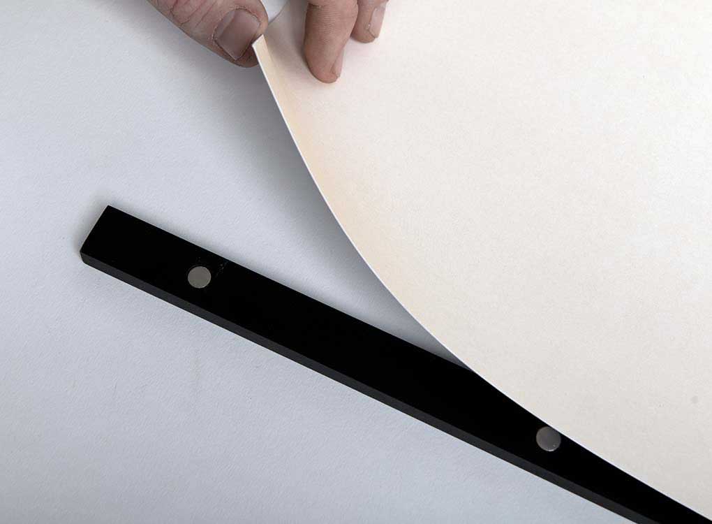 Moxon magnetic frames - close up of magnets